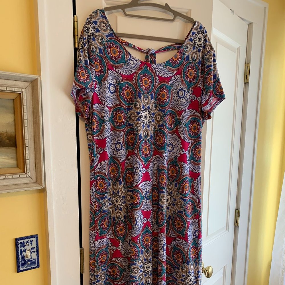 Chico's Size 2 Midi Dress Medallion Clusters Dress Pattern Multi